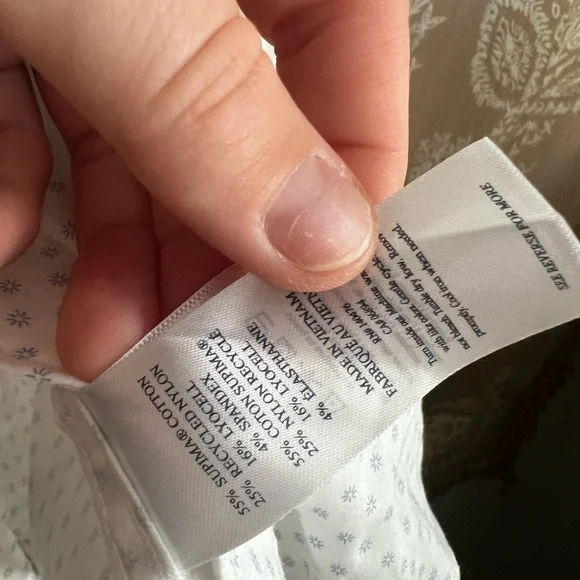 Faherty White and Blue Button Down w/ Floral Print - Picture 4 of 5